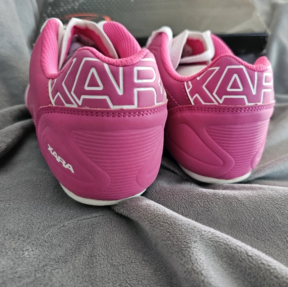 Xara Soccer Illusion Pink White Sz 6 Yth, 8 Womens Cleats Kids Sports Equipment - Picture 2 of 8
